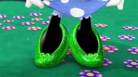 Minnie the arizard of diz magic shoes